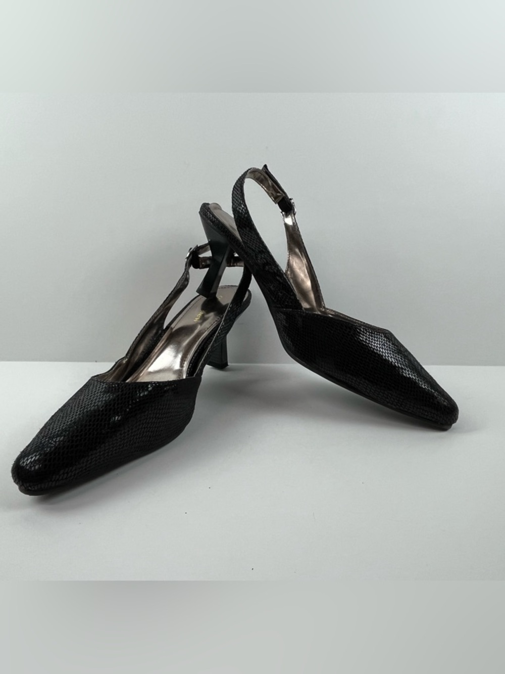 comfortview Black Textured Slingback Heels sz 11 like new